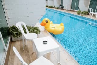 มุมนั่งเล่น Superior Pool Access
